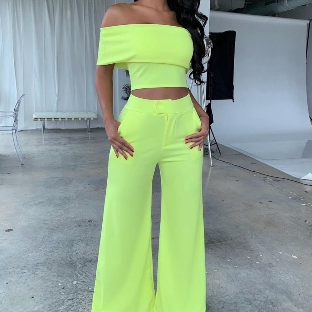 🆕 Crop top set wide leg pants neon size S NWOT